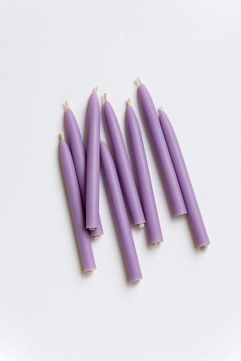 Ekoloģiskas Bišu Vaska Kūku Svecītes, 8cm, Lavandas